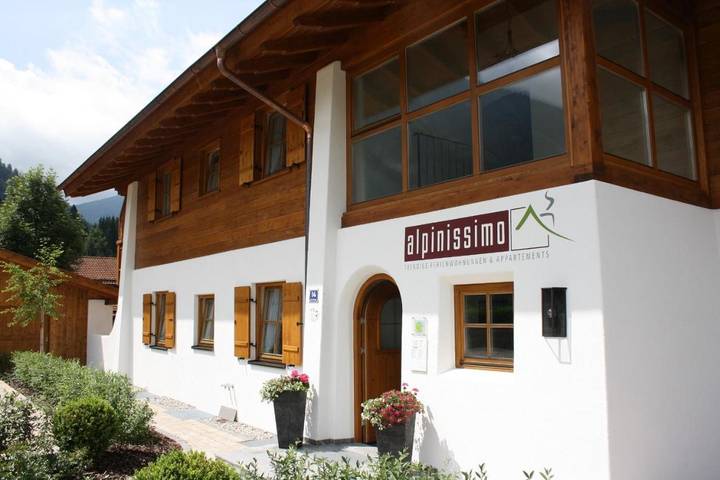 Ferienwohnung für 4 Personen, mit Terrasse und Garten sowie Pool und Sauna