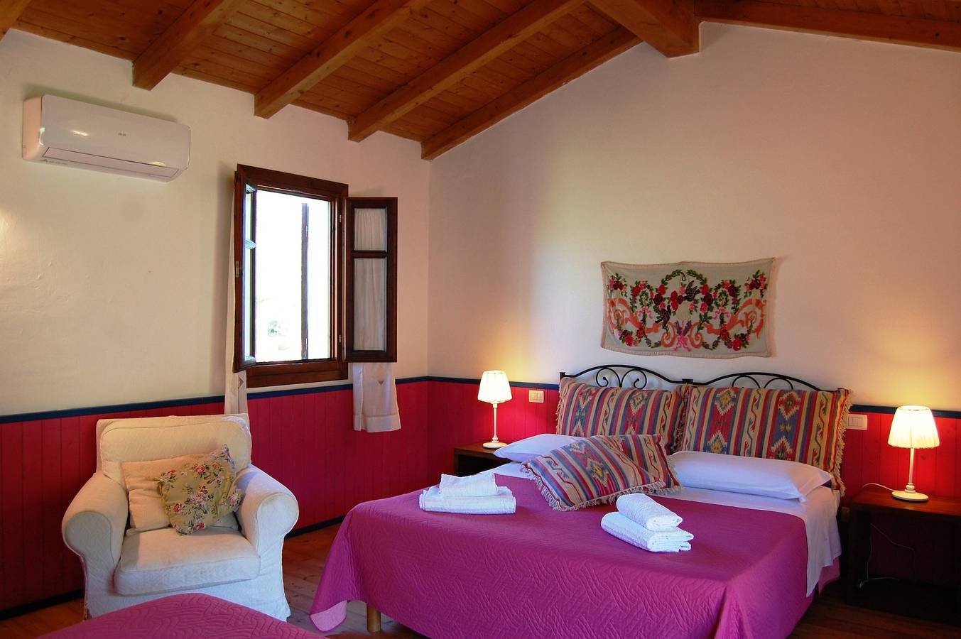 Agriturismo per 3 Persone in Loiri Porto San Paolo, Barbagia