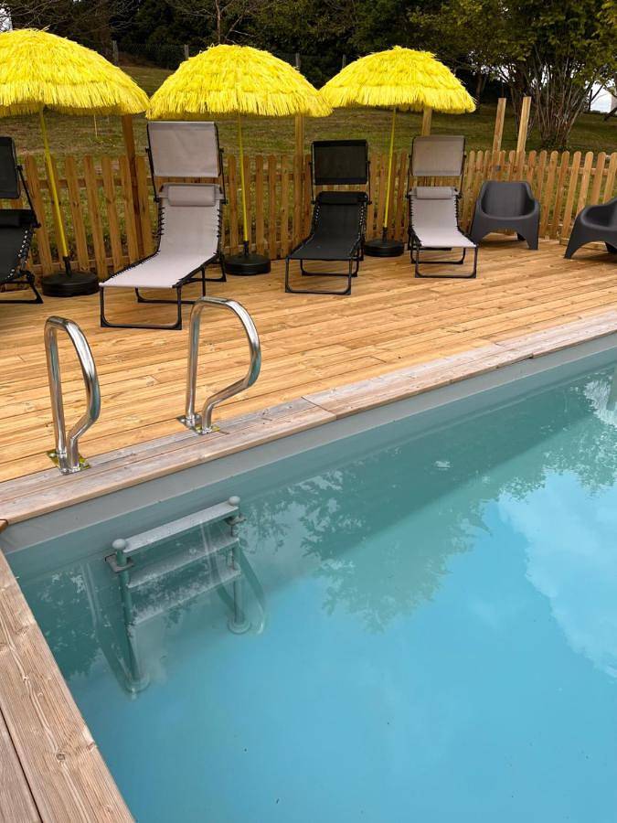 Location de vacances pour 10 personnes, avec jardin ainsi que vue et piscine dans Noues de Sienne - 4