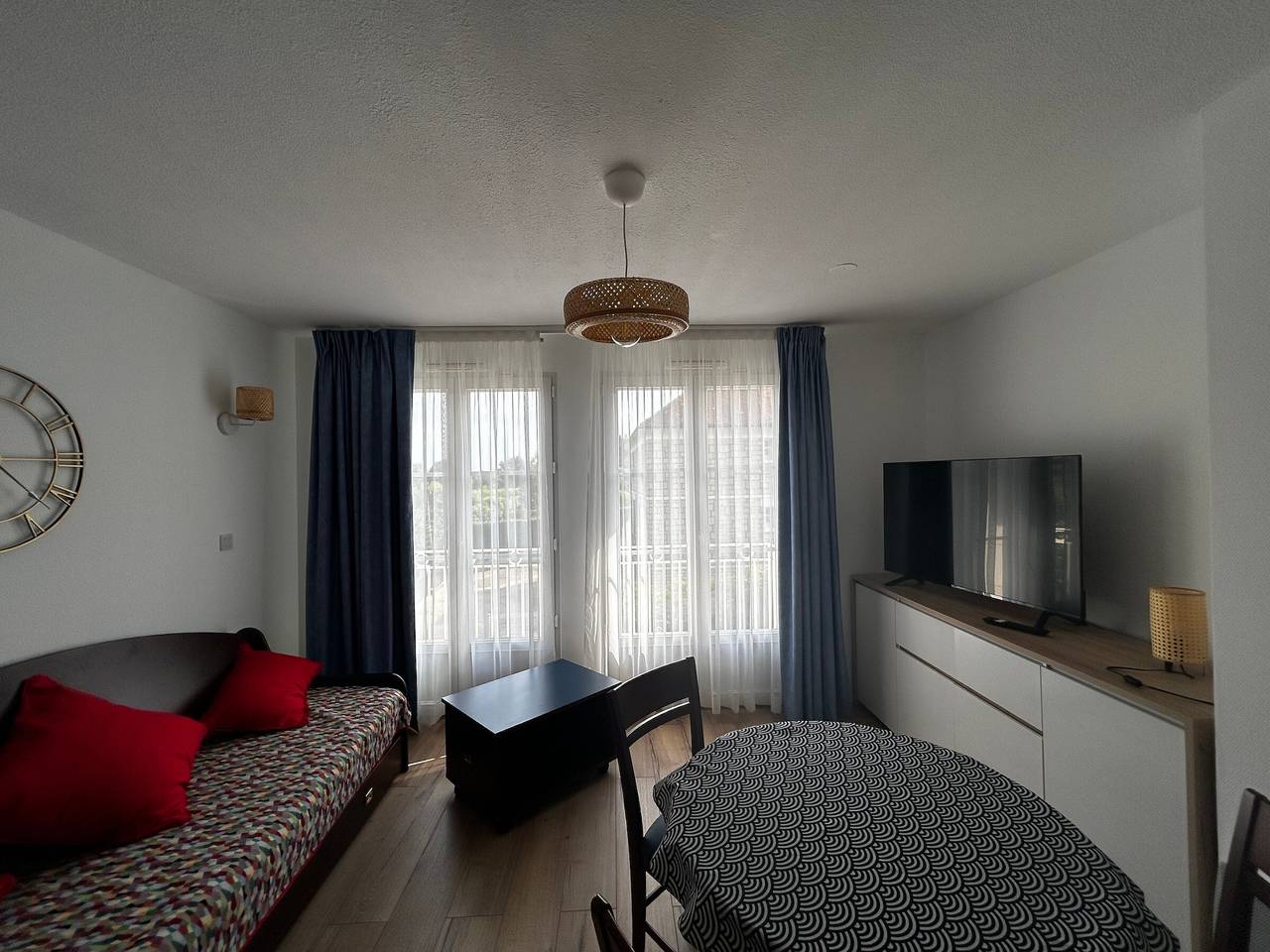 Ganze Wohnung, Charmantes T2 mit Wifi, 200m von den Thermen entfernt in La Roche-Posay, Vienne