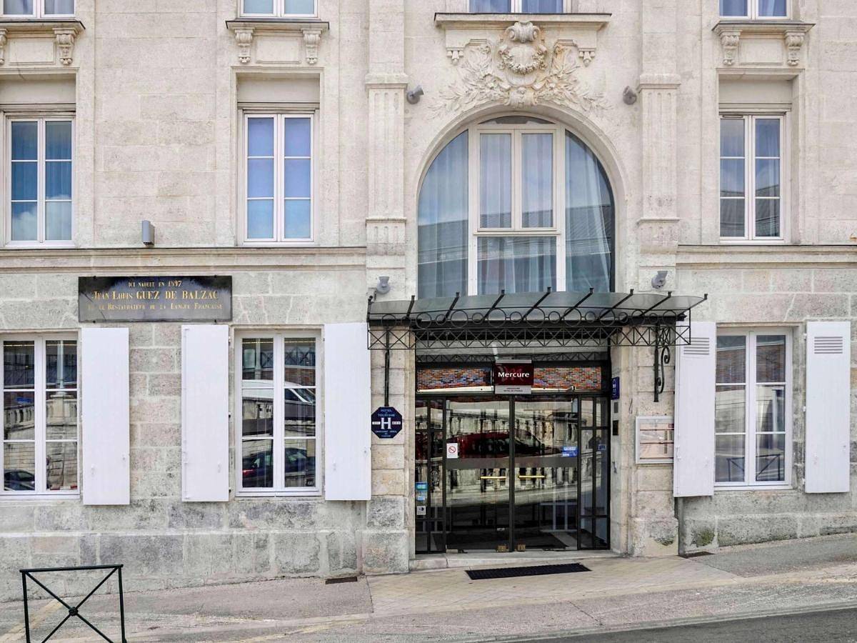 Classic Double Room in Angoulême, Charente
