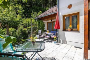 Hütte für 10 Personen, mit Balkon und Garten in Flachau