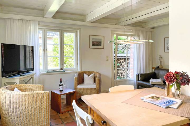 Ferienhaus für 4 Personen, mit Terrasse und Garten in Süderende - 2