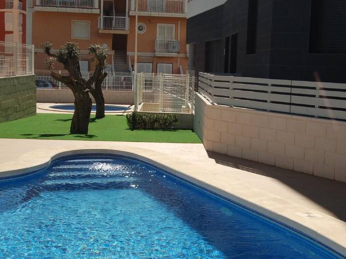 Appartement entier, "Pinada Beach" mit Schwimmbad in Platja de l'Eixidor (La Mata), Torrevieja