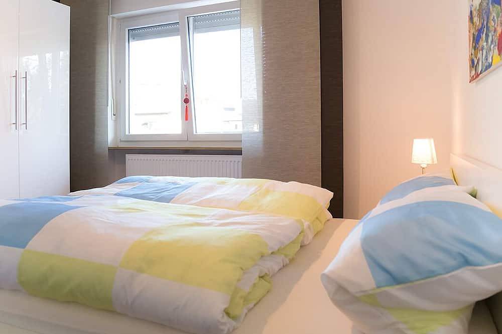 Ganze Wohnung, Moderne, lichtdurchflutete Komfort-Ferienwohnung nahe Freiburg in Teningen, Südschwarzwald
