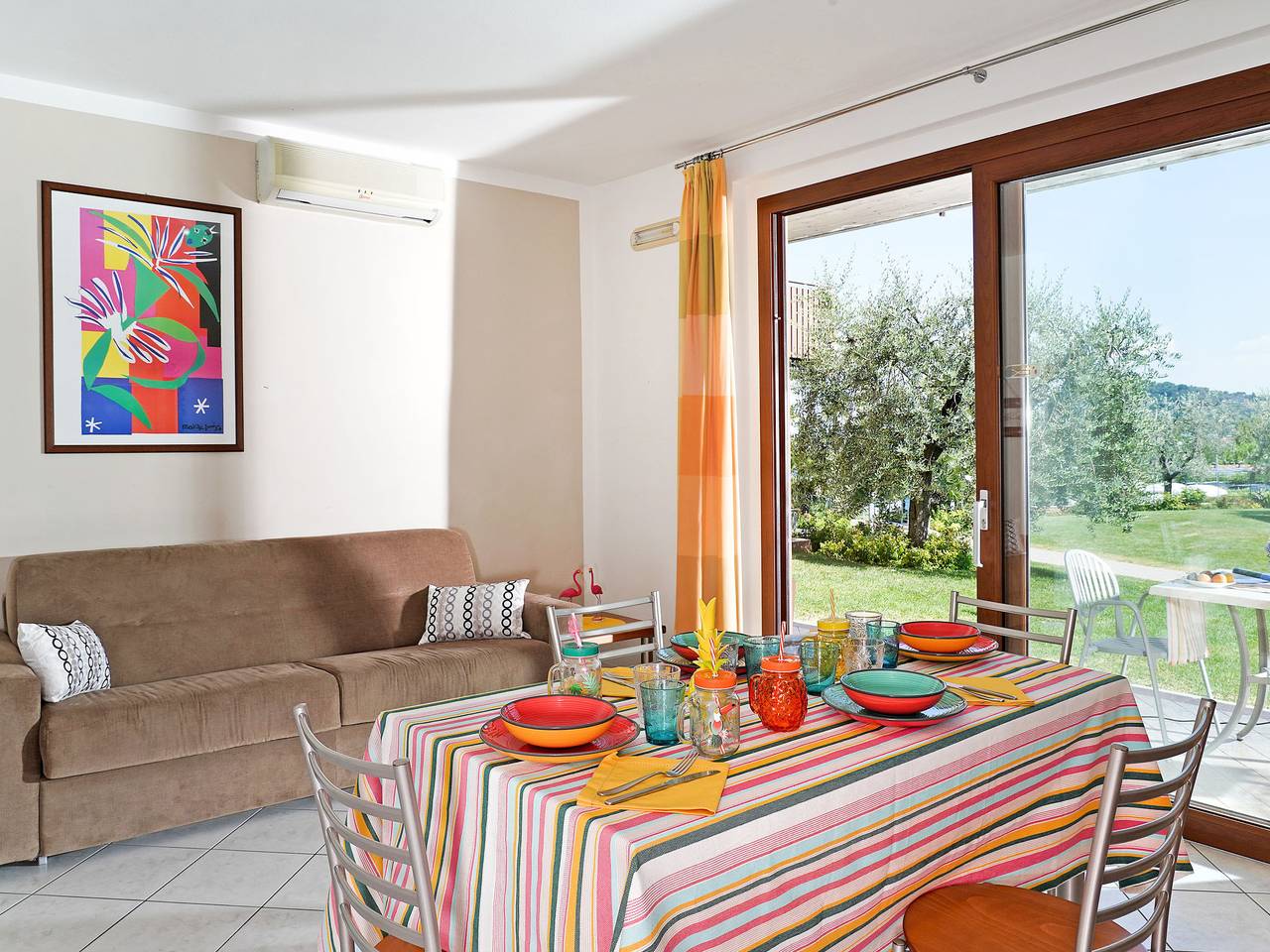 Entire apartment, Onda Blu in Manerba del Garda, Garda Mountains