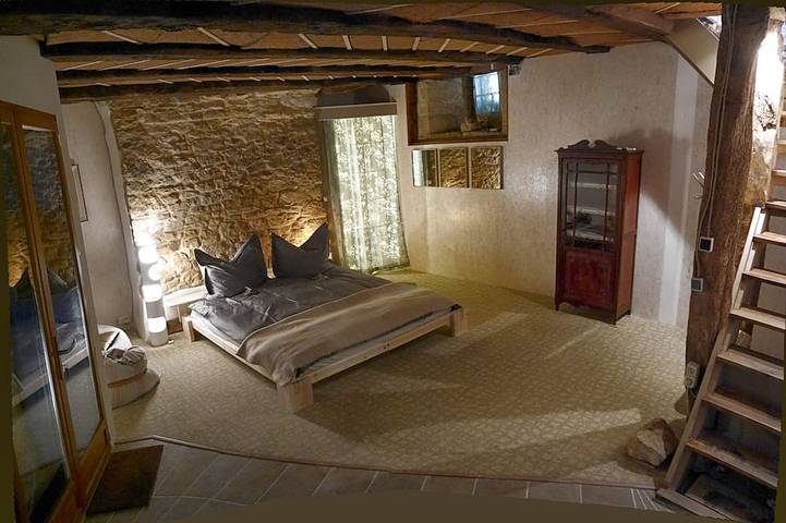 Location de vacances pour 4 personnes, avec terrasse et jardin à Azerat - 2