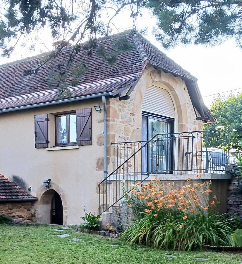 Two-Bedroom House in Figeac, Lot