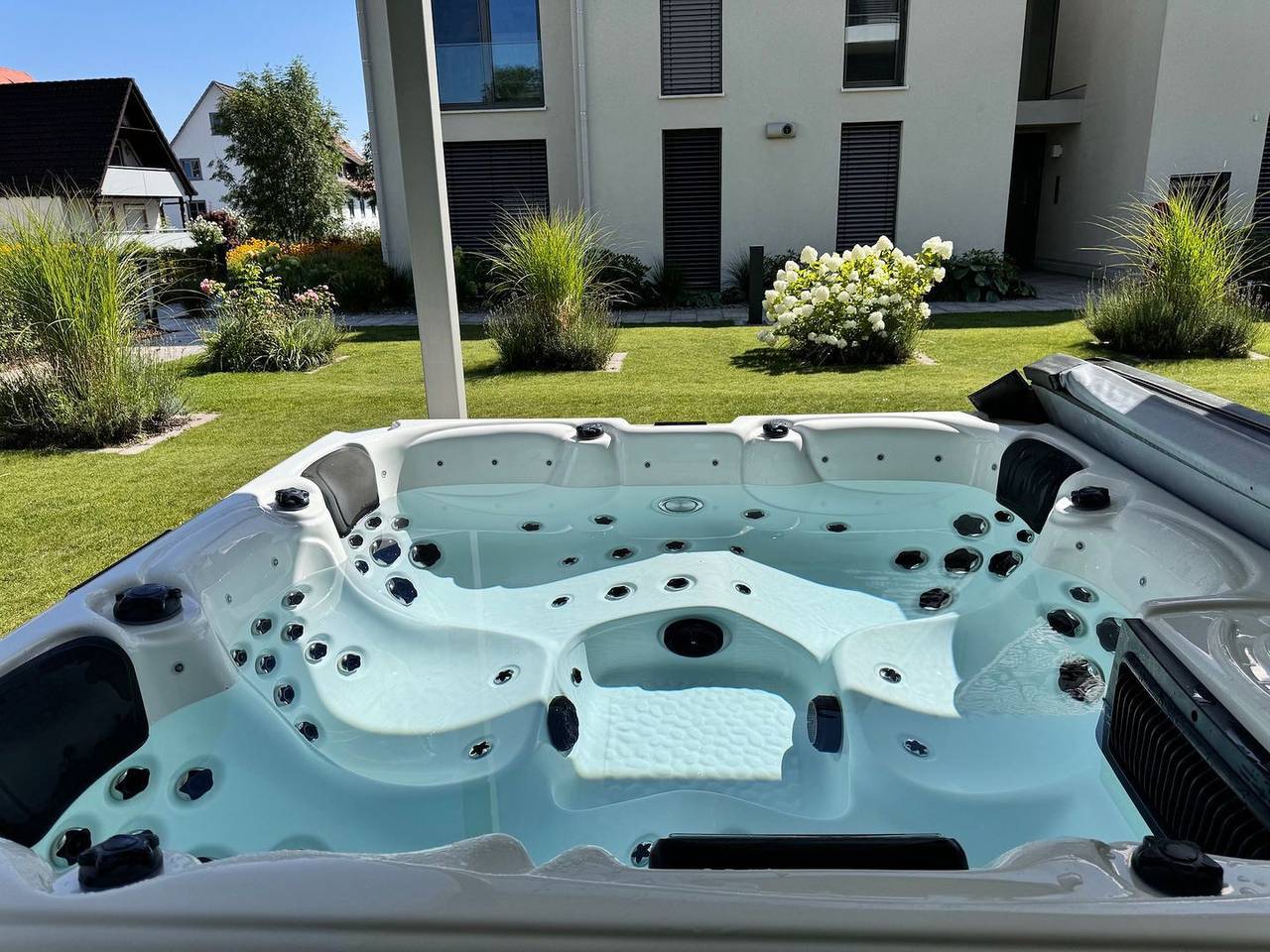 Ganze Wohnung, Luxuriöse Ferienwohnung mit Seeblick und Whirlpool in Lindau in Lindau, Bayerisch Schwaben