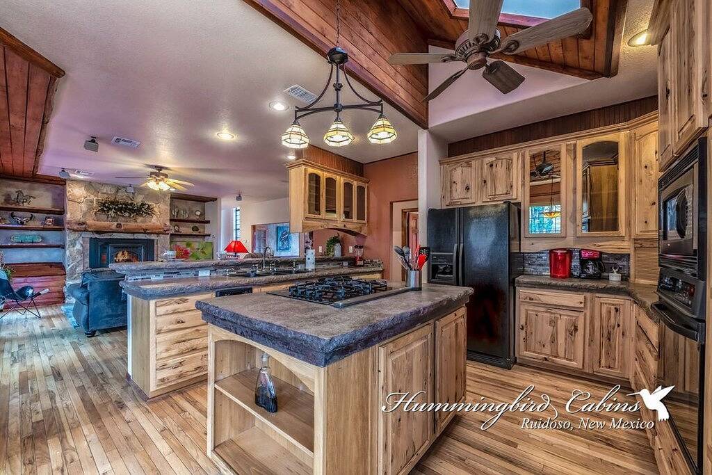 Silver Spur Lodge: Secluded and amazing w/ Hot Tub! in Alto, Lincoln County (NM)