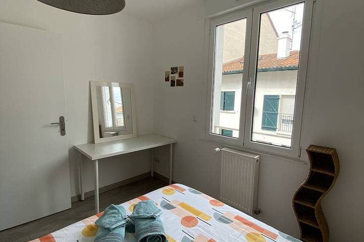 Appartamento intero, Charming T4 with wifi 5 min walk from town center and 10 min from the beach in Saint-Jean-de-Luz, Bayonne e dintorni