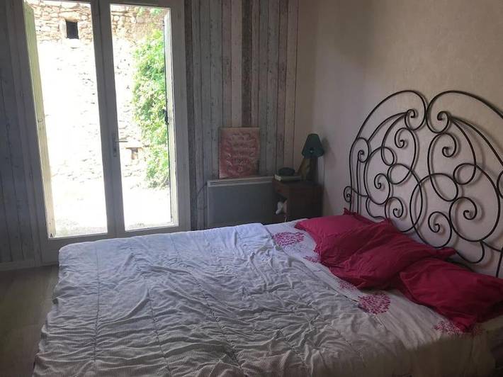 Location de vacances pour 6 personnes, avec jardin et bassin pour enfant ainsi que piscine et vue à La Baume-de-Transit - 4