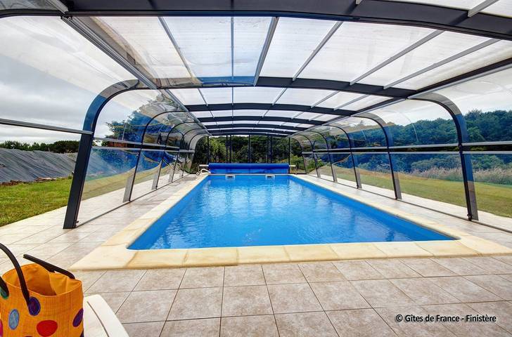 Casa de huéspedes para 6 personas, con piscina además de terraza y jardín - 1