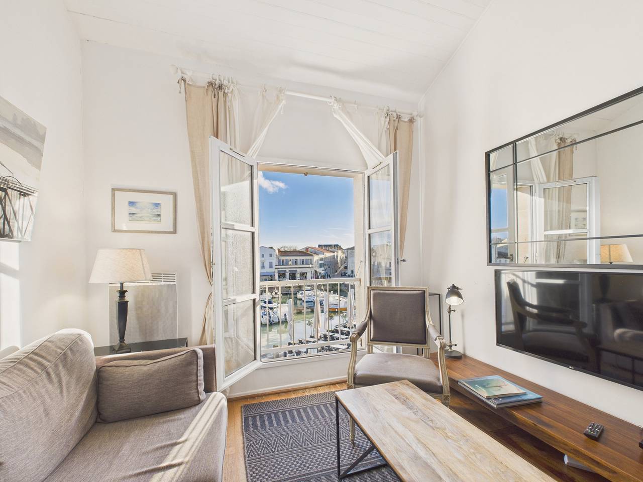 Apartamento entero, Precioso piso con magníficas vistas - isla 2 in Saint-Martin-de-Ré, Isla de Ré