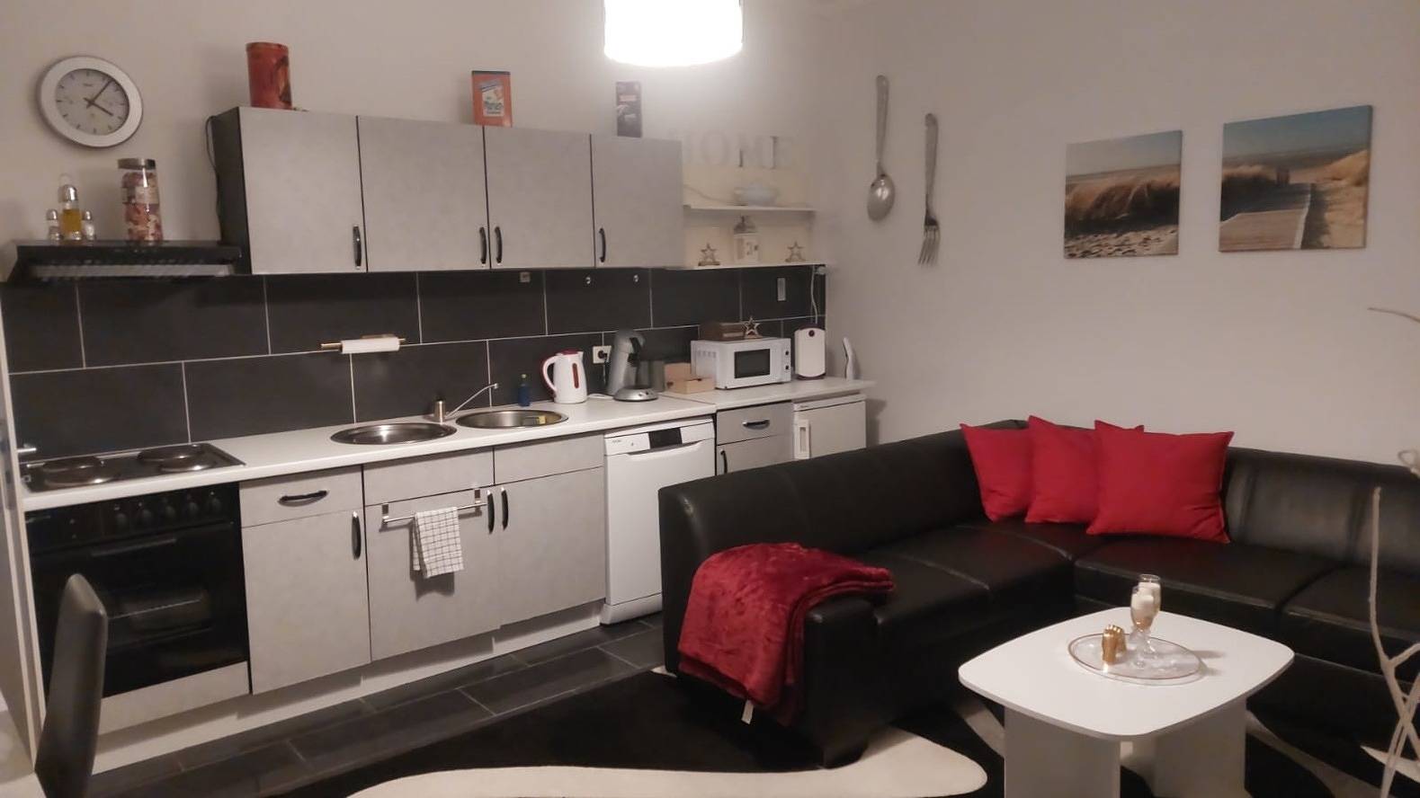 Entire holiday apartment, Holiday apartment for 4 people with terrace in Gelsenkirchen, Ruhr district