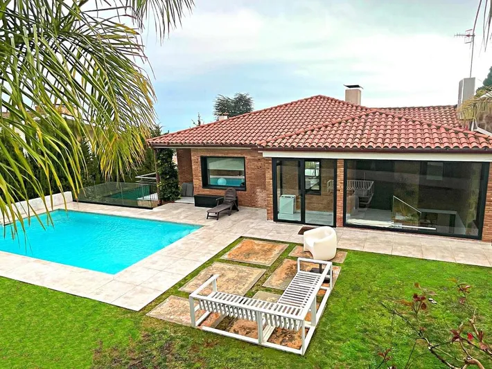 Villa für 8 Personen, mit Pool und Garten - 1