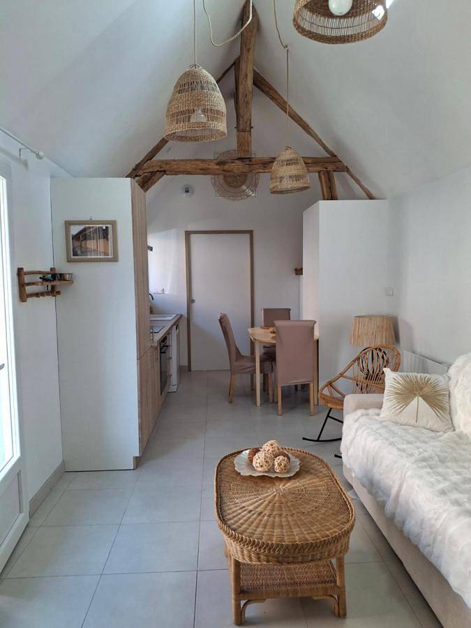 Location de vacances pour 4 personnes, avec jardin, animaux acceptés à Saint-Cyran-du-Jambot - 3