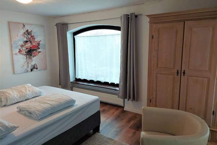 Ferienhaus für 6 Personen, mit Balkon und Garten sowie Pool am Traunsee - 4