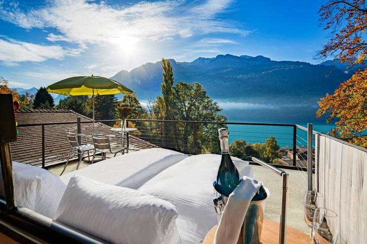 Hotel, mit Whirlpool und Terrasse sowie Garten und Pool in Brienz - 2