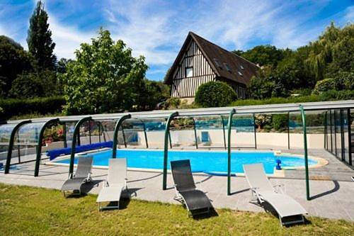 Chambre d’hôte pour 2 personnes, avec Terrasse et Jardin ainsi que Piscine et Vue à Reux