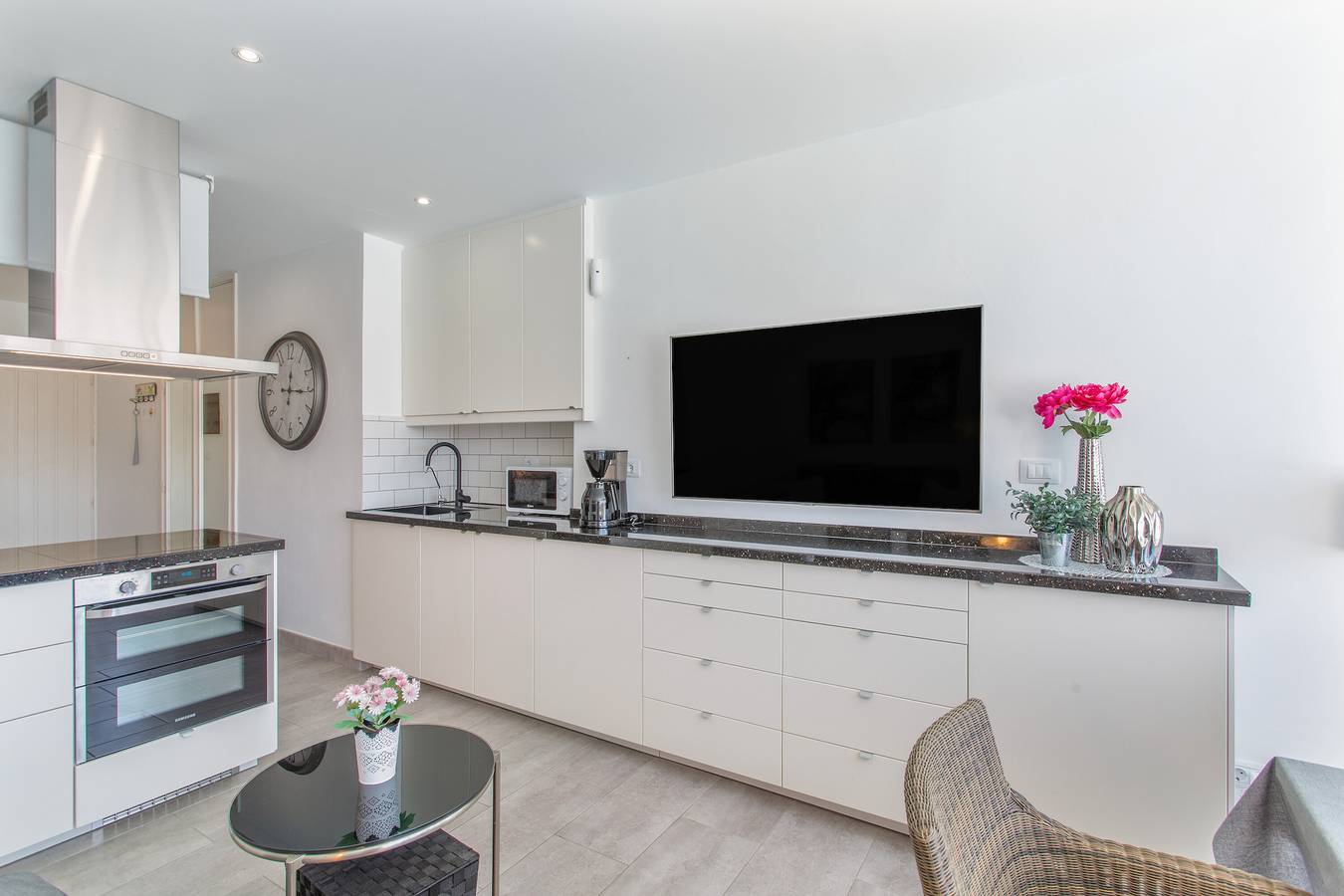 Estudio entero, Estudio vacacional 'Brisas Canarias' con piscina compartida, Wi-Fi y aire acondicionado in Mogán, Gran Canaria Sur