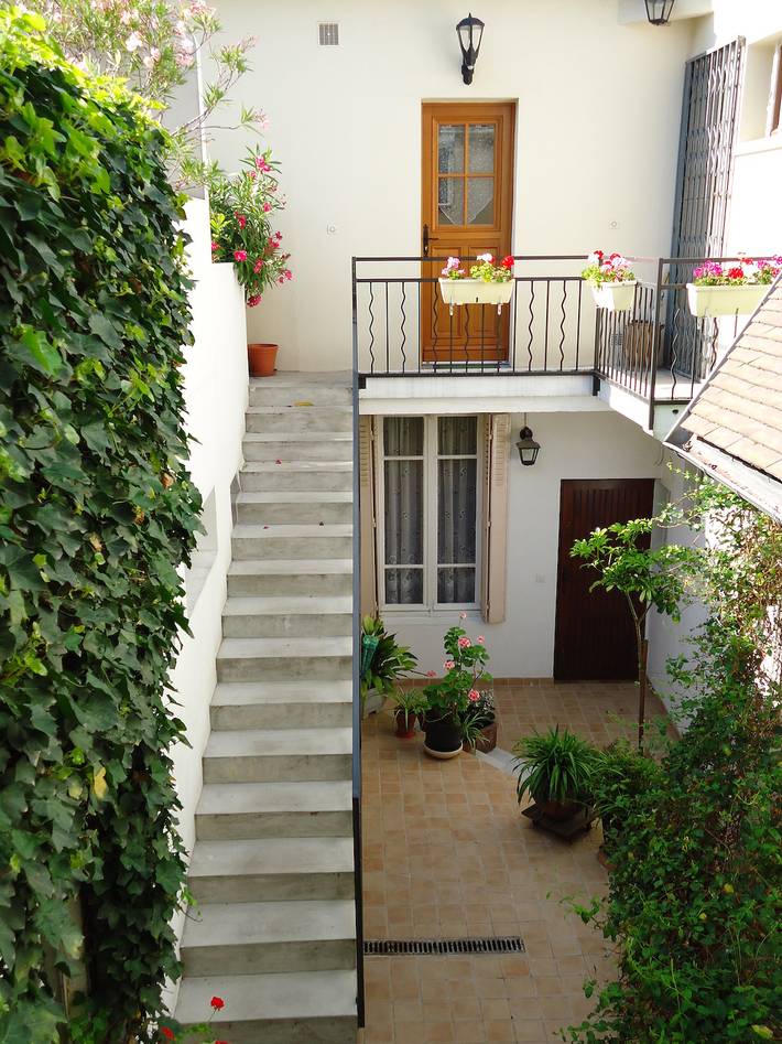 Ganze Wohnung, Stadthaus „le Montreuillois“ in Montreuil, Seine-Saint-Denis