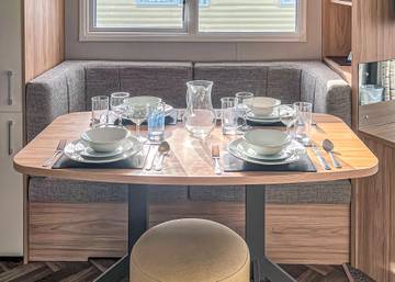 Caravan for 6 People in Llwyngwril, North-Wales, Photo 2