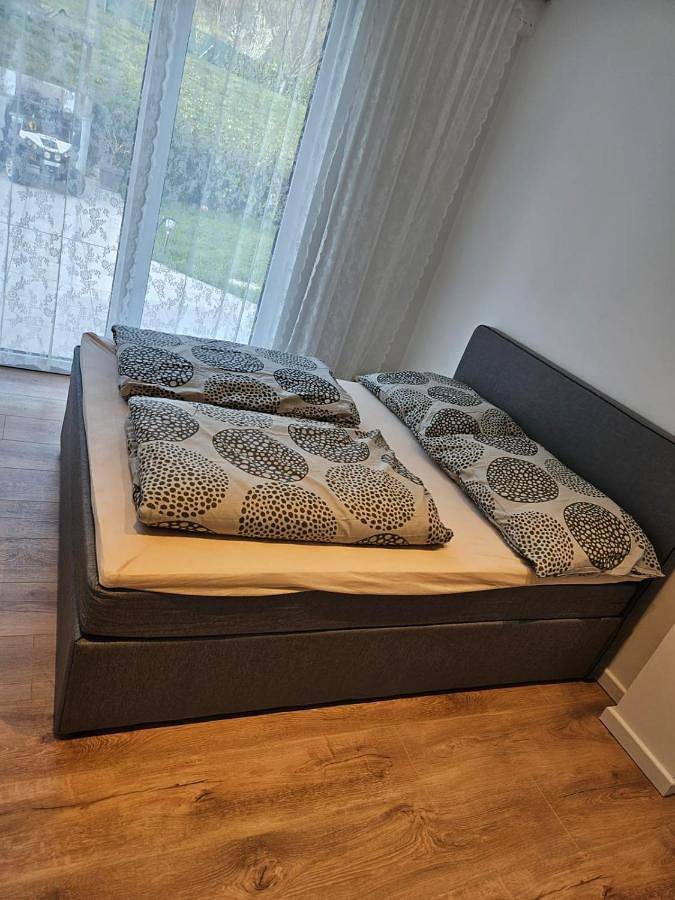 Ganze Wohnung, Three-Bedroom Apartment in Liesing, Wien