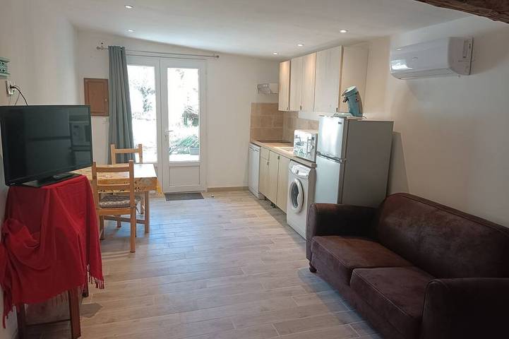 Gîte pour 2 personnes, avec piscine et jardin à Crestet - 4