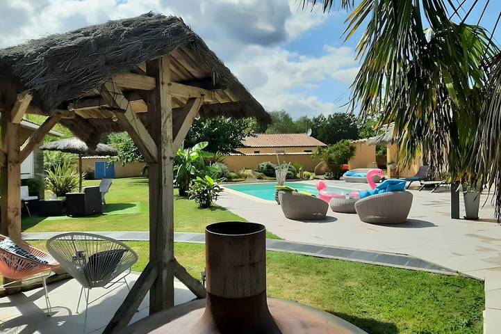 Location de vacances pour 2 personnes, avec jardin à Le Nizan