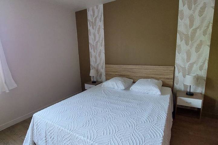 Location de vacances pour 10 personnes, avec jardin à Saint-Maurice-d'Ibie - 2