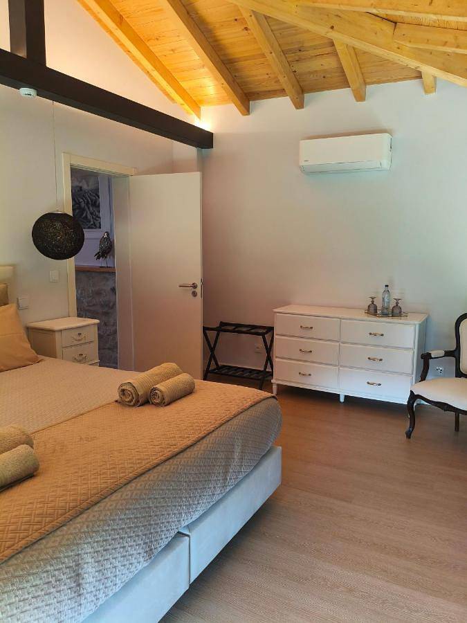 Maison de campagne pour 2 personnes, avec jardin ainsi que vue et piscine, animaux acceptés à Castelo Branco - 2