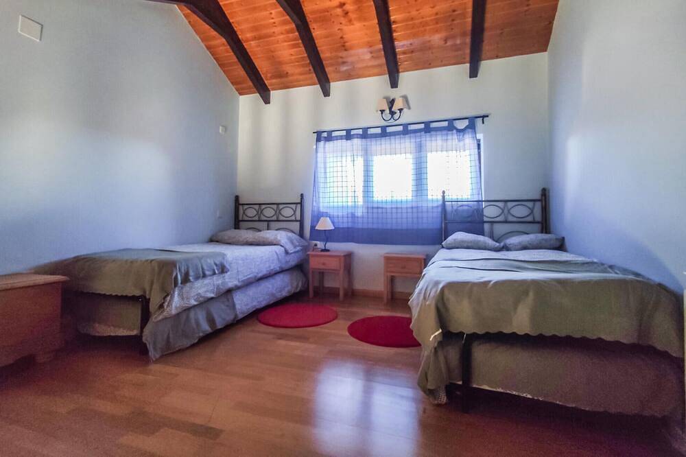 Amazing home in Navarredonda de Gredos in Navarredonda de Gredos, Provincia de Ávila