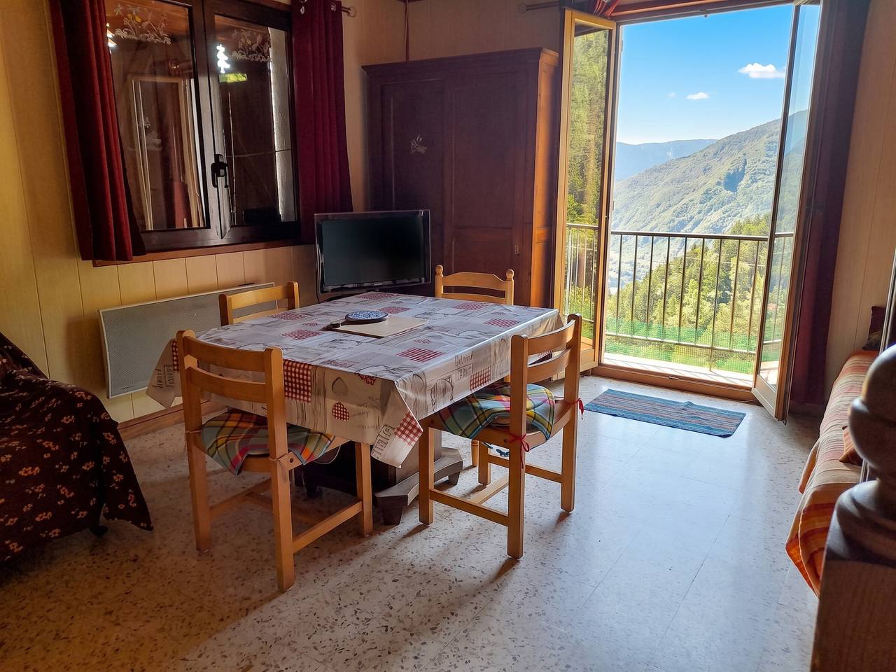 Appartement entier, Appartement avec balcon à Venanson, 46 m² et vue in Venanson, Région de Nice
