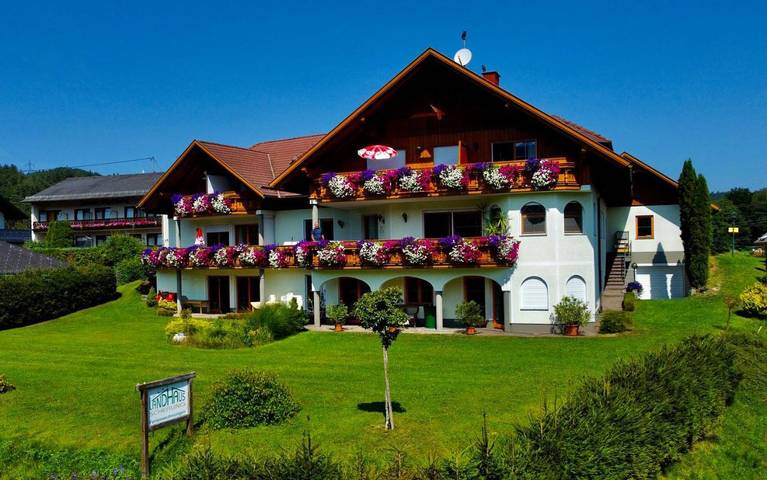 Ferienwohnung für 5 Personen, mit Garten und Ausblick sowie Seeblick in Keutschach am See