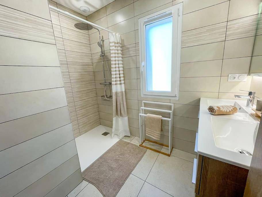 Three-Bedroom House in Monistrol-sur-Loire, Haute-Loire