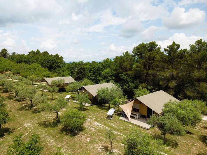Camping für 6 Personen, mit Garten und Ausblick sowie Pool, mit Haustier in Umbrien - 4