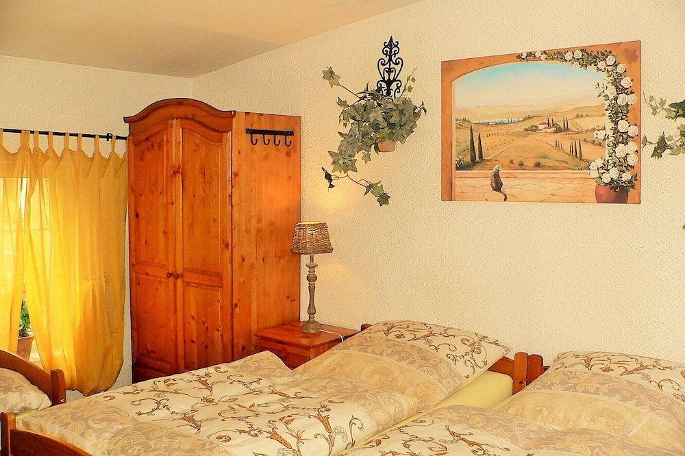 Mediterranes Ferienhaus, Berlin Steglitz-Zehlendorf, 4 Schlafzimmer, 11 Personen in Steglitz-Zehlendorf, Berlin