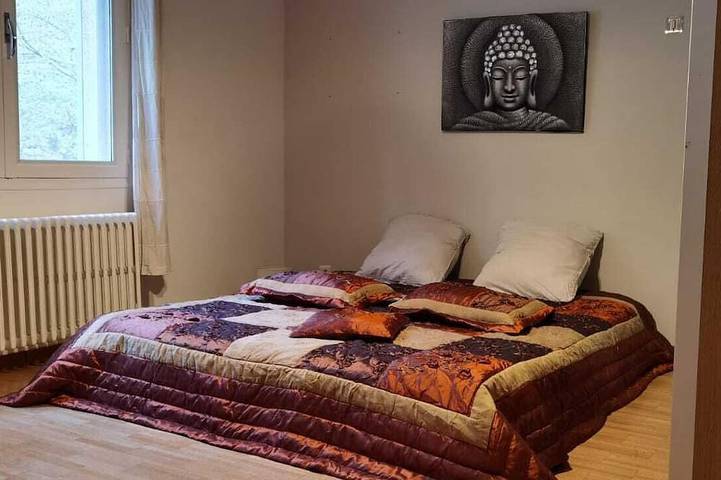 Loue haut de villa au calme avec piscine et jardin arboré 10 à 12 couchages in Cornillon-Confoux, Côte méditerranéenne (France)