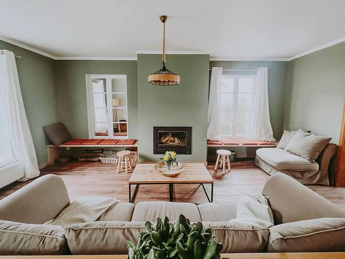 Location de vacances pour 8 personnes, avec vue ainsi que piscine et jardin, animaux acceptés à La Bruyère - 4