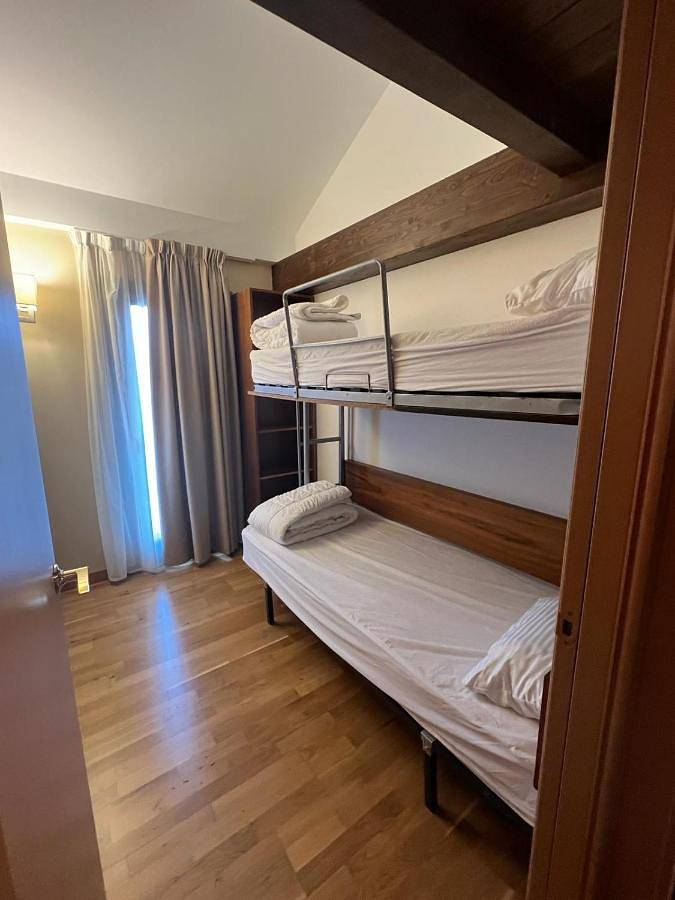 Gîte pour 5 personnes, avec vue à Bourg-Madame - 2