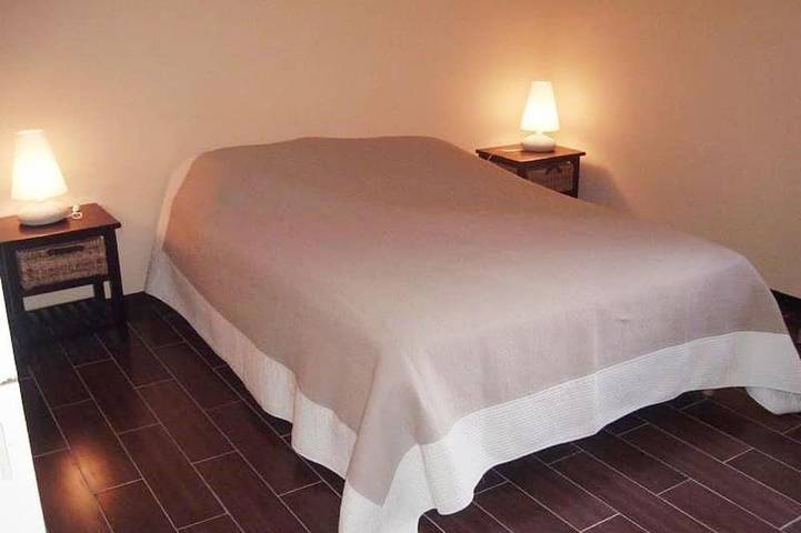 Location de vacances pour 4 personnes, avec terrasse ainsi que piscine et jardin à Lalevade-d'Ardèche - 2