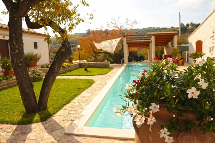 Bed and breakfast per 3 persone, con piscina e giardino nonché panorama - 1