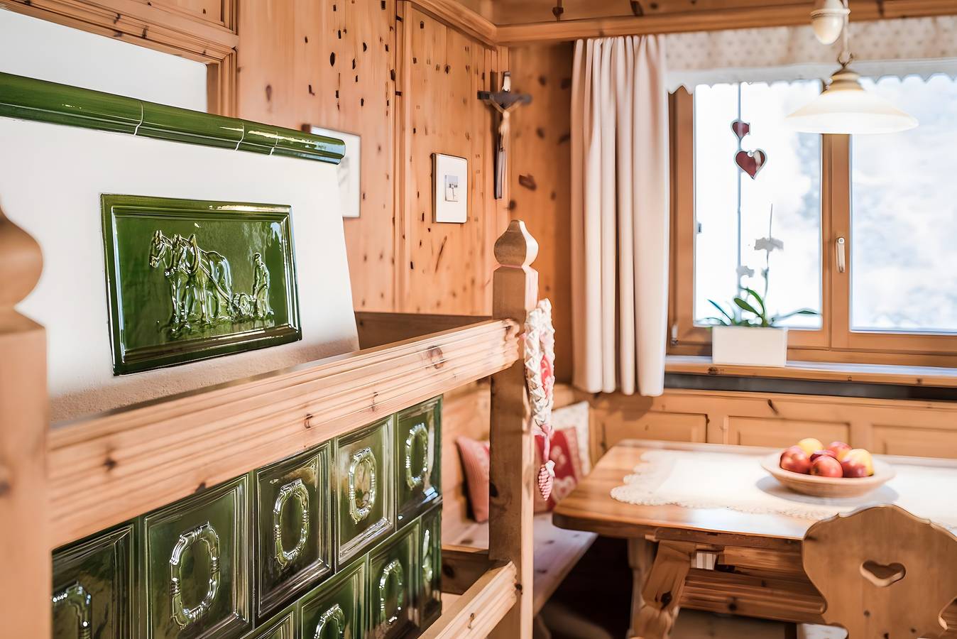 Ganze Wohnung, Ferienwohnung 'Draxlhof Latsch' mit Bergblick, Privatem Garten und Wi-Fi in Tarsch, Latsch
