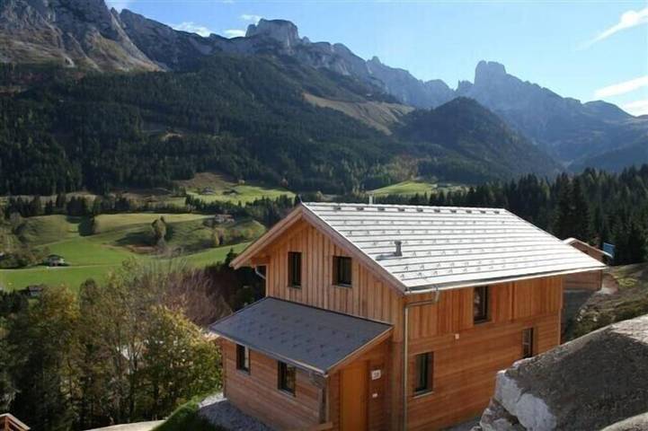 Exklusives Chalet direkt an der Skipiste und im Wandergebiet mit Panoramablick in Annaberg-Lungötz, Tennengau