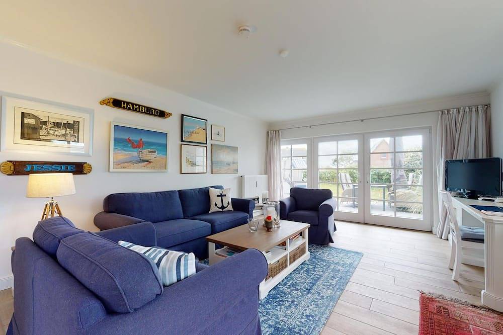 Ganze Wohnung, Moderne Ferienwohnung mit Terrasse und Meerblick. in Hörnum, Sylt