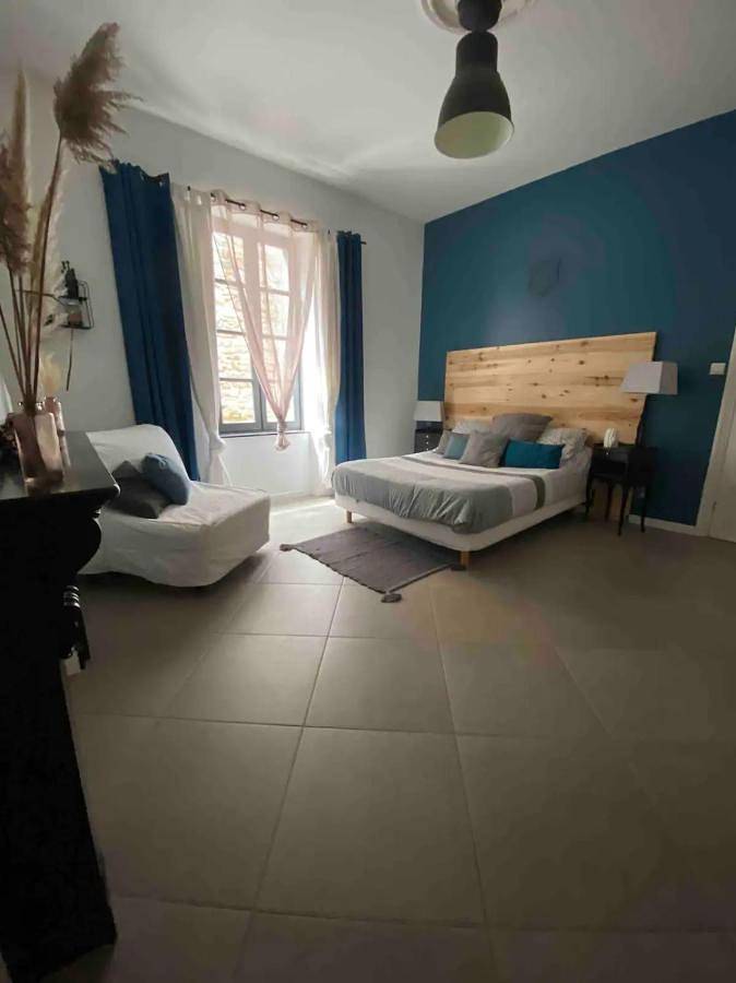 Appartement entier, One-Bedroom Apartment in Mailhac, Côte méditerranéenne (France)