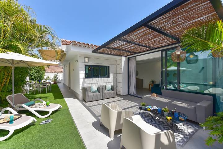 Gîte pour 6 personnes, avec Terrasse ainsi que Jardin et Piscine