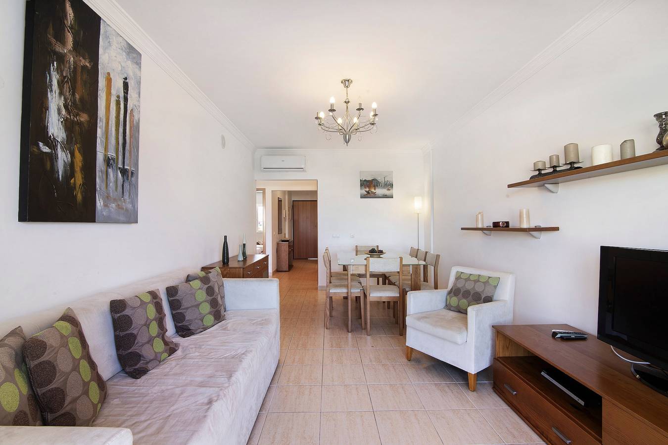 Appartamento intero, Appartamento 'Salgados Sea View' con piscina condivisa, Wi-Fi e aria condizionata in Guia, Distretto di Faro