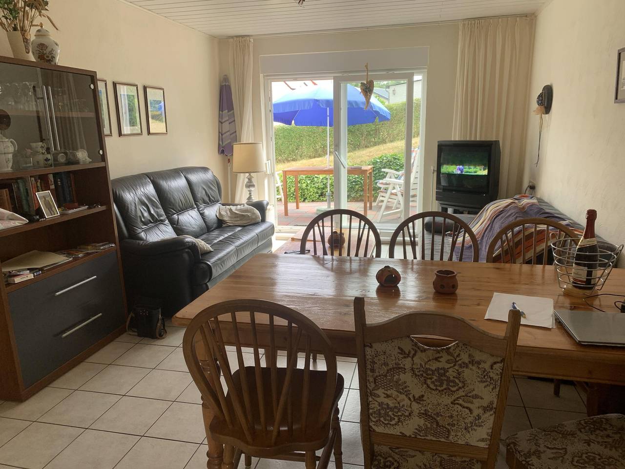 Ganze Ferienwohnung, Dorfsicht 6-Bett-Ferien-Appartement in Winkel (Eifel), Vulkaneifel